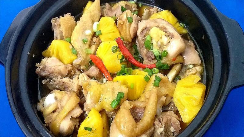 Món gà kho dứa