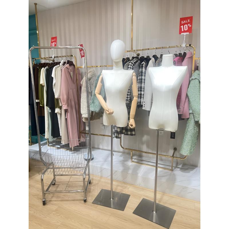 M.O.C SHOP