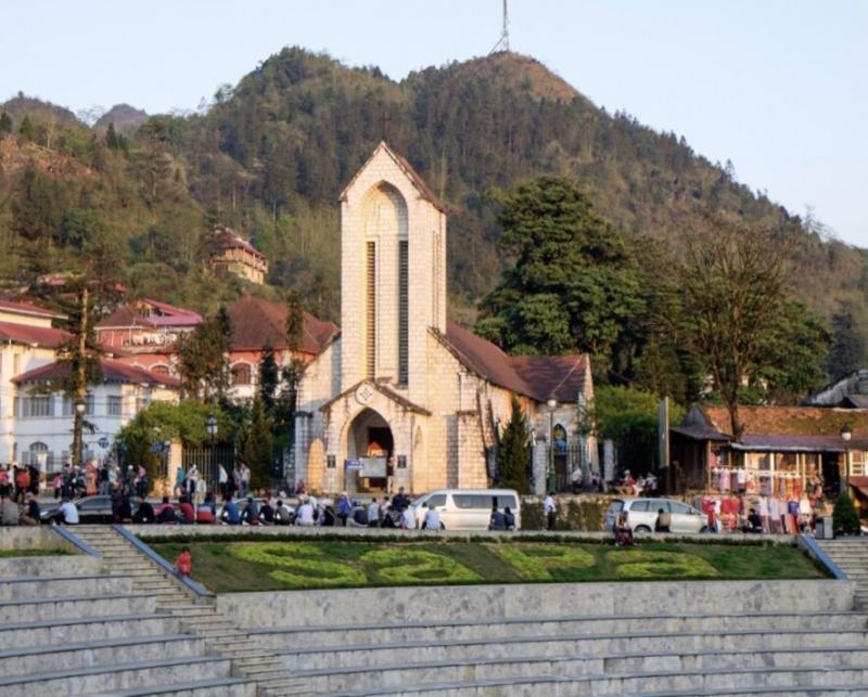 Nhà thờ đá - Sapa