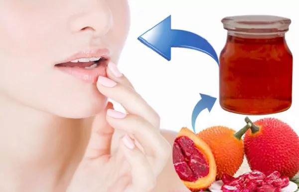 Dầu gấc với công dụng trị môi thâm