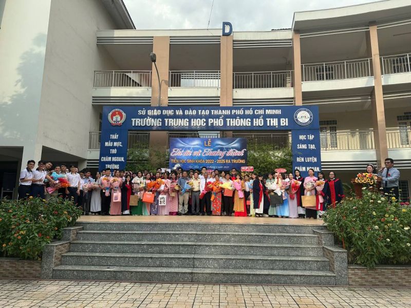 Trường THPT Hồ Thị Bi – Tỷ lệ chọi: 1,66