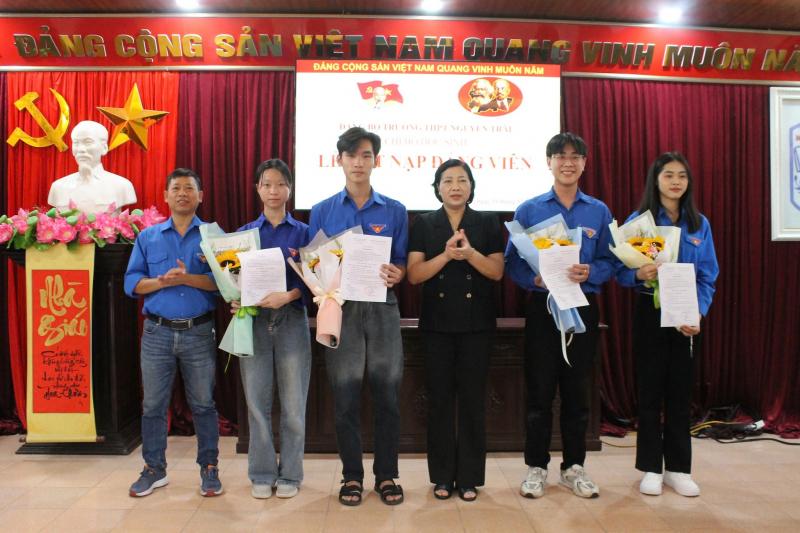 Trường THPT Nguyễn Trãi