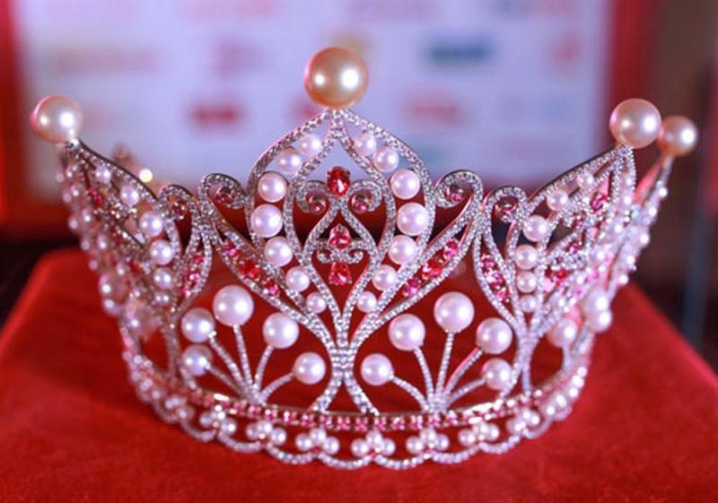 Vương miện Hoa hậu Hoàn vũ Việt Nam 2015